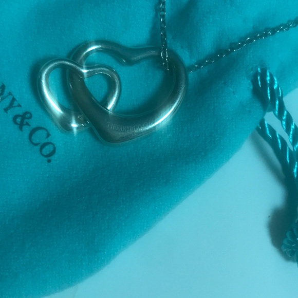 AUTHENTIC “RARE” PERETTI DOUBLE OPEN HEART STERLING SILVER TIFFANY’S NECKLACE - Picture 4 of 6